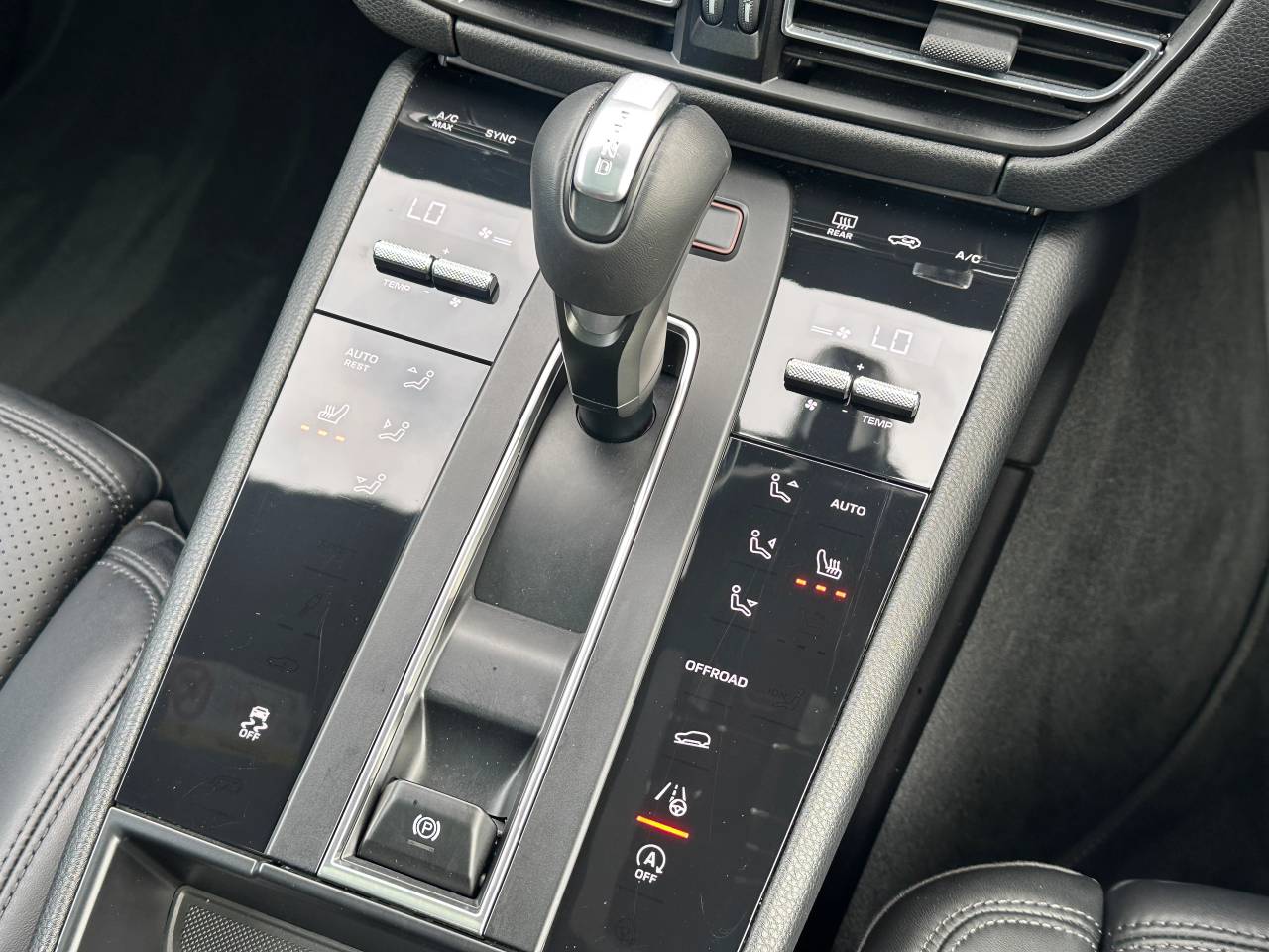 Used Porsche Macan 2024 for sale - 76110990: Photo 40