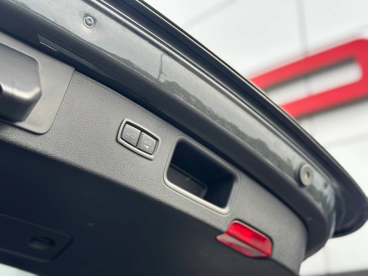 Used Porsche Macan 2024 for sale - 76110990: Photo 42