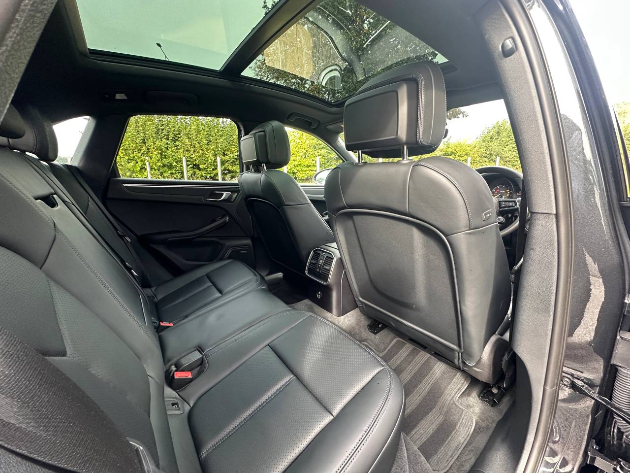 Used Porsche Macan 2024 for sale - 76110990: Photo 44