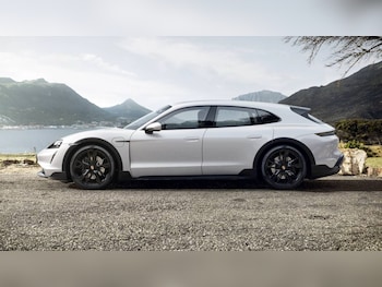 Used Porsche Taycan 2023 for sale - 77013525: Photo