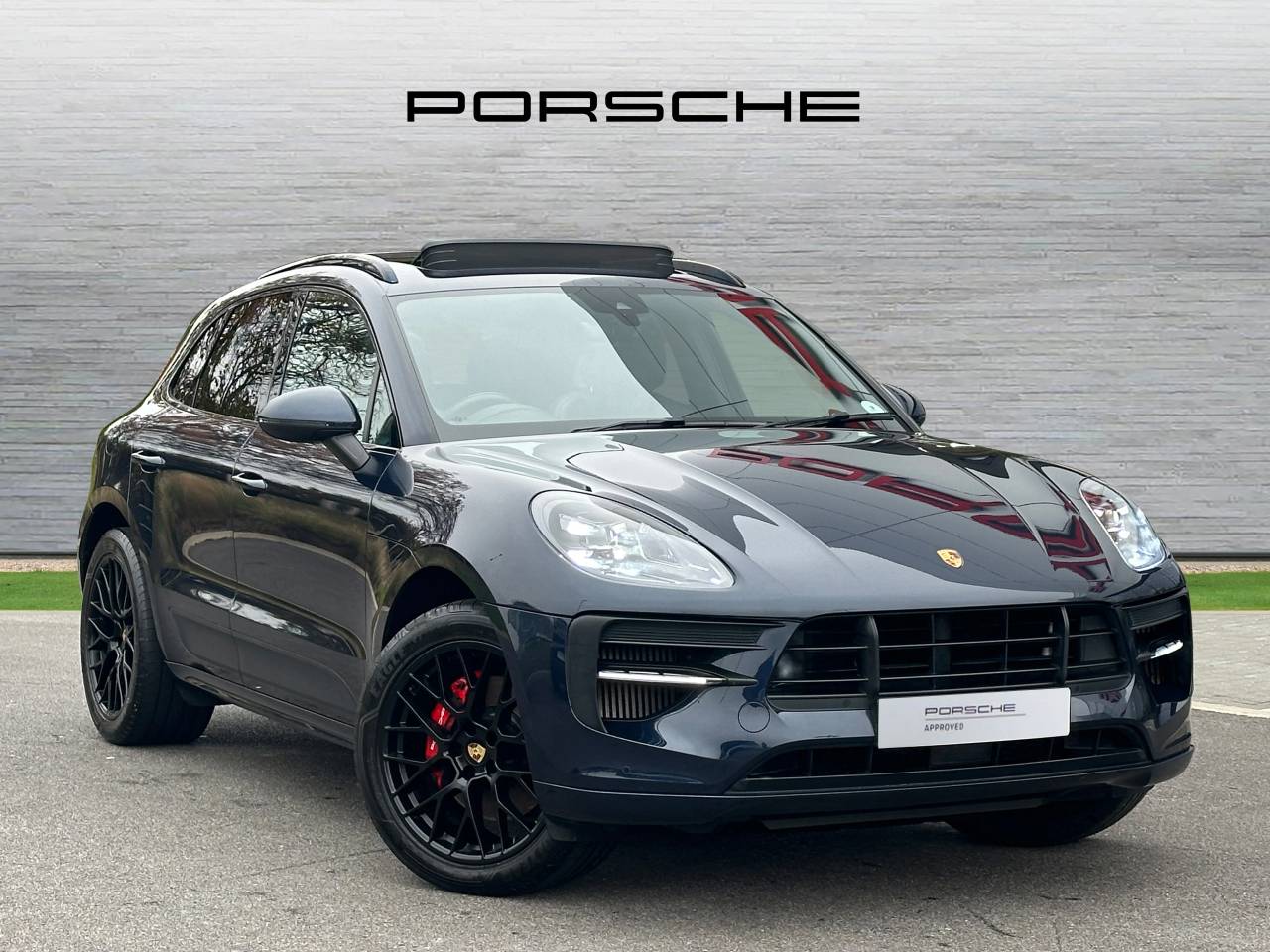 Used Porsche Macan 2020 for sale - 76111130: Photo 1