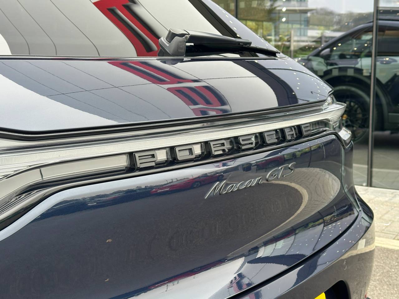 Used Porsche Macan 2020 for sale - 76111130: Photo 11