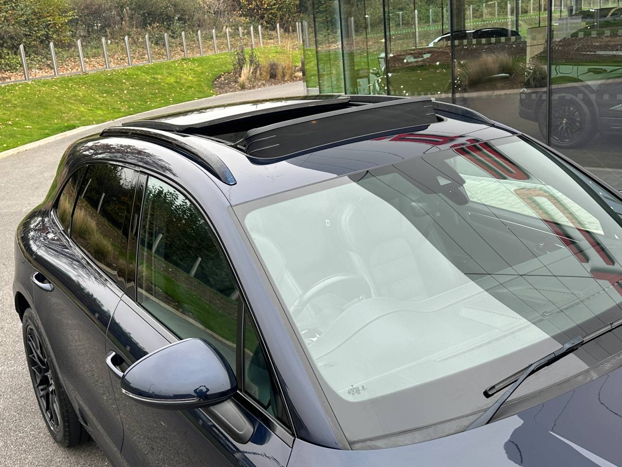 Used Porsche Macan 2020 for sale - 76111130: Photo 14