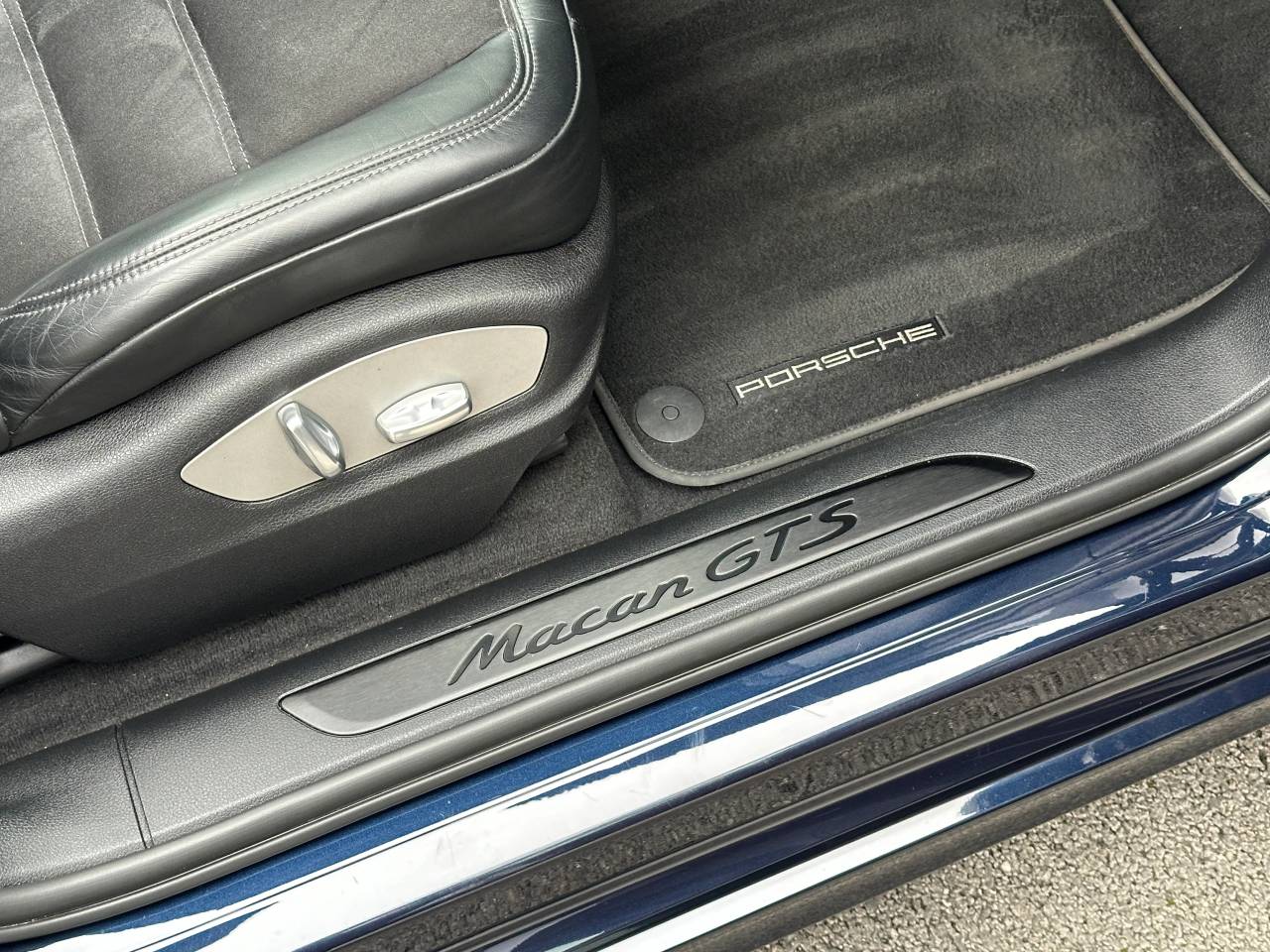 Used Porsche Macan 2020 for sale - 76111130: Photo 28