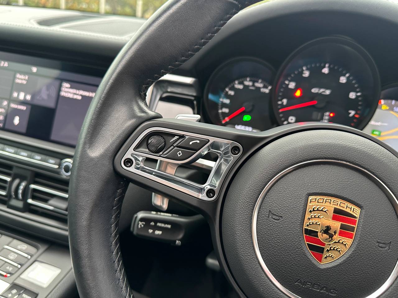 Used Porsche Macan 2020 for sale - 76111130: Photo 30