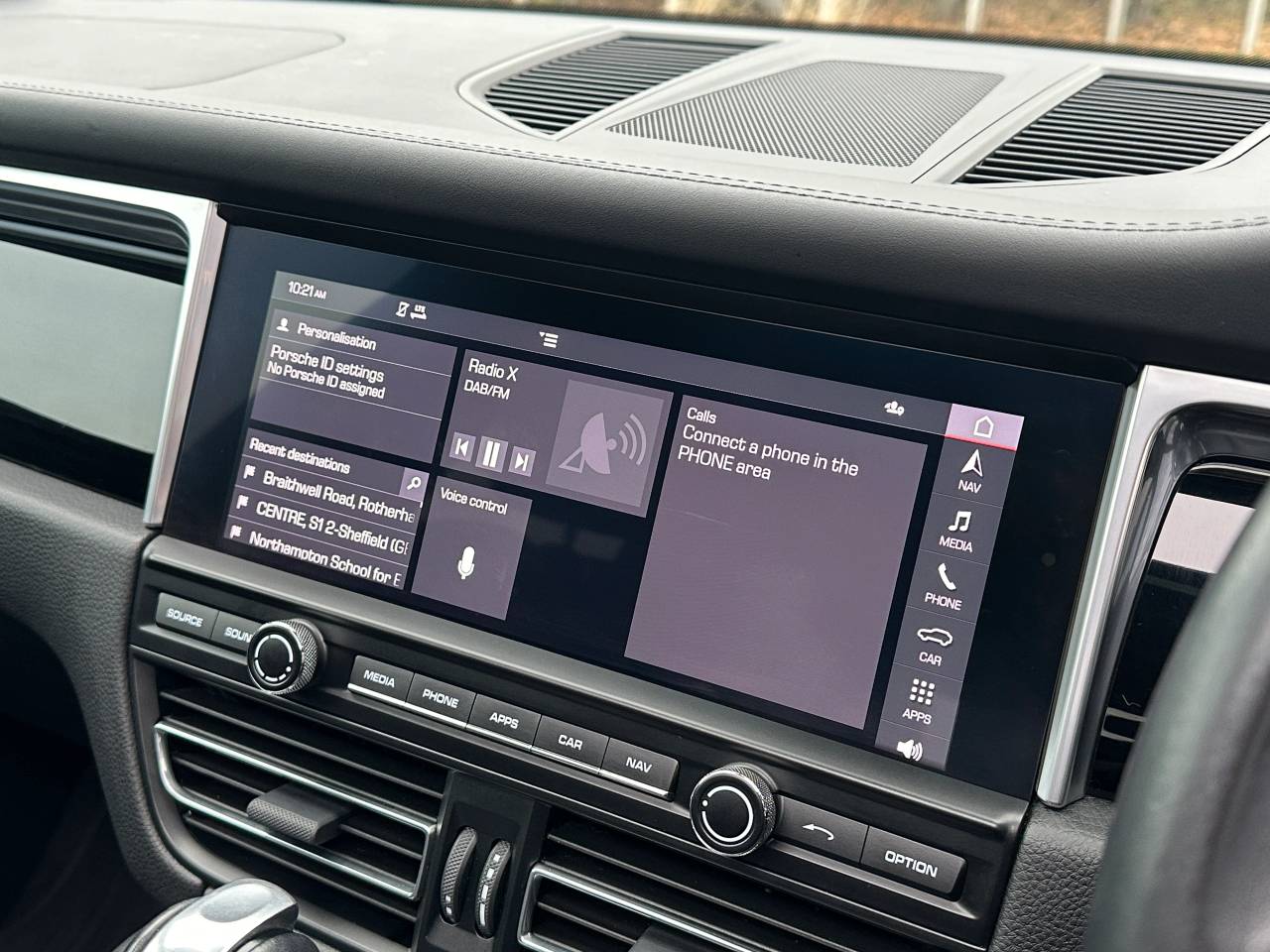 Used Porsche Macan 2020 for sale - 76111130: Photo 34