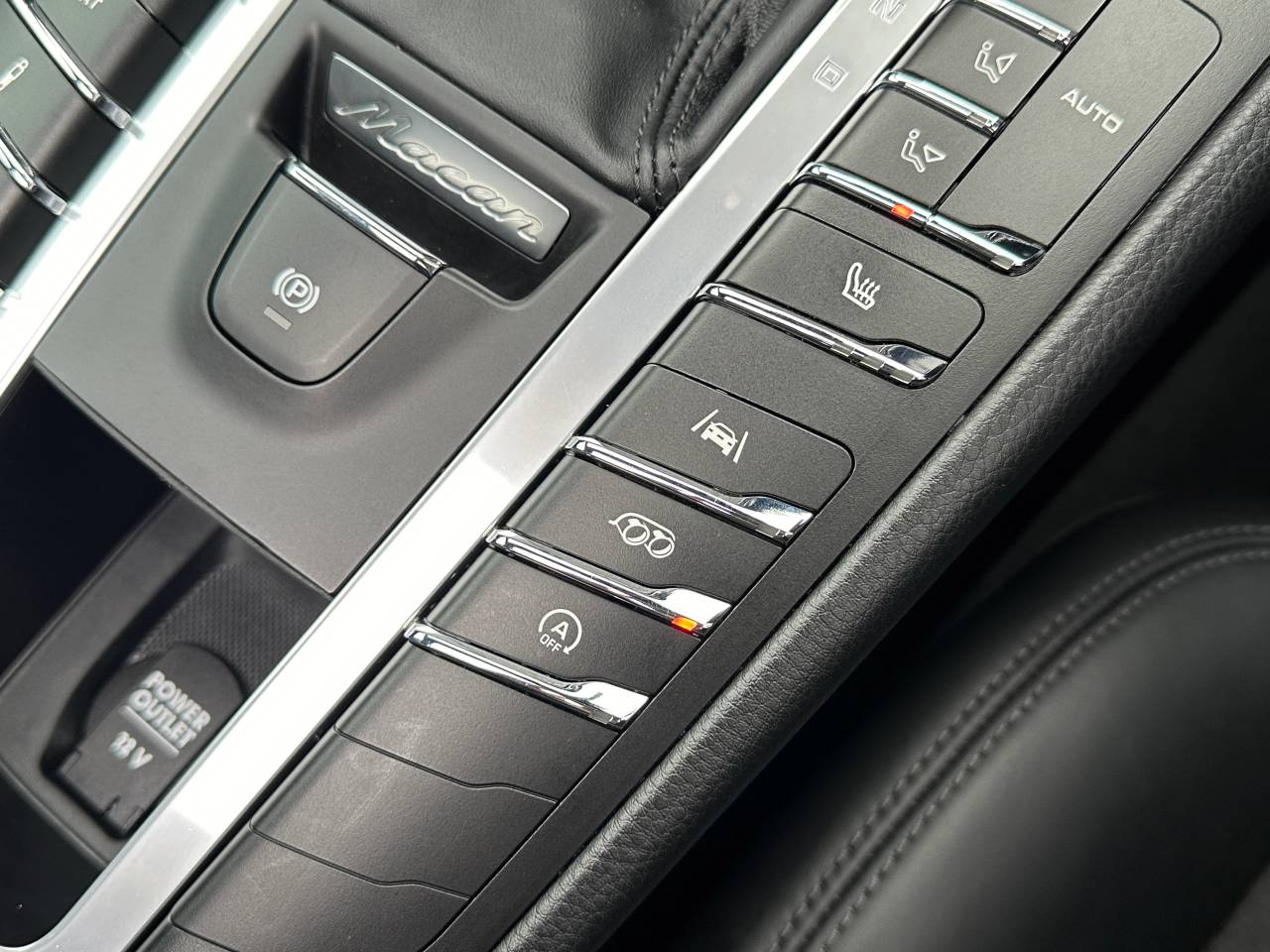 Used Porsche Macan 2020 for sale - 76111130: Photo 40