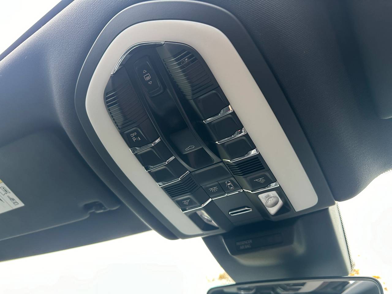Used Porsche Macan 2020 for sale - 76111130: Photo 41