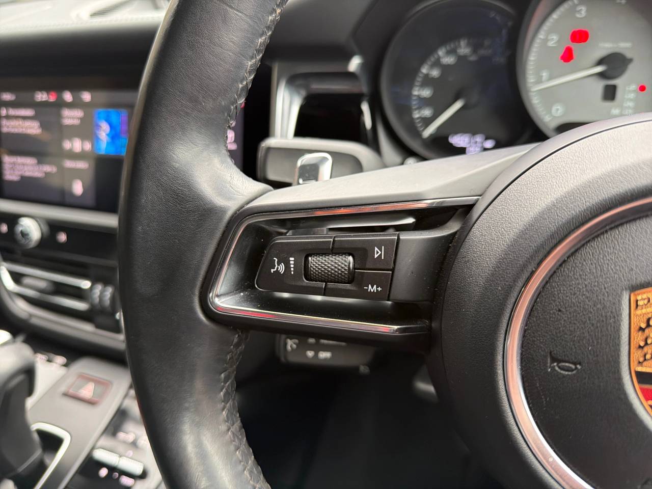 Used Porsche Macan 2022 for sale - 77855218: Photo 31