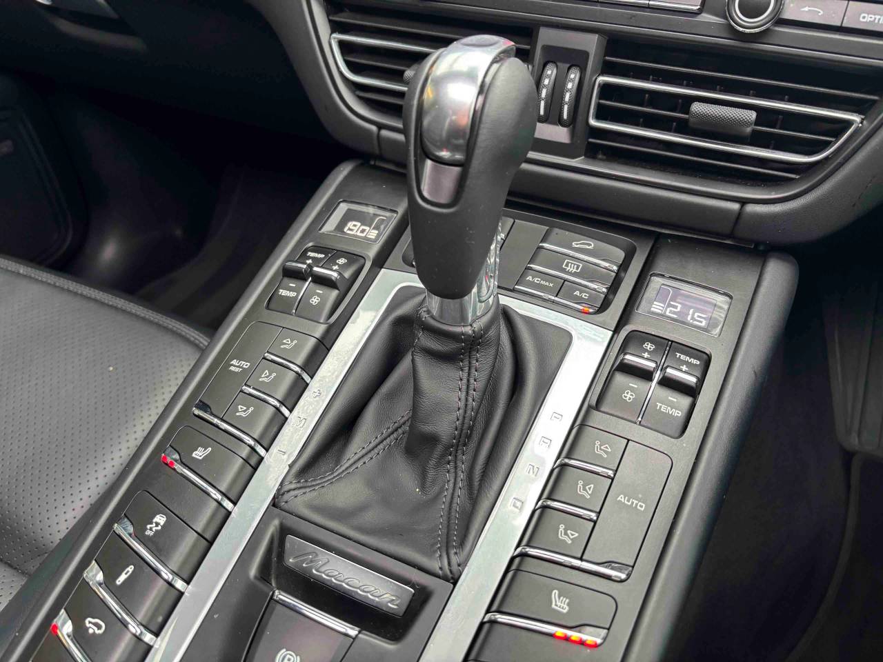 Used Porsche Macan 2020 for sale - 77013376: Photo 27