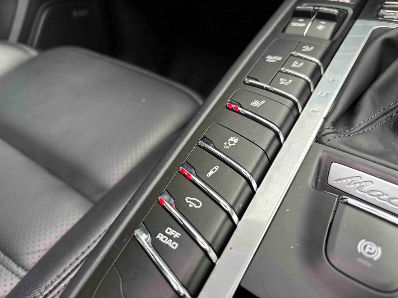 Used Porsche Macan 2020 for sale - 77013376: Photo 28