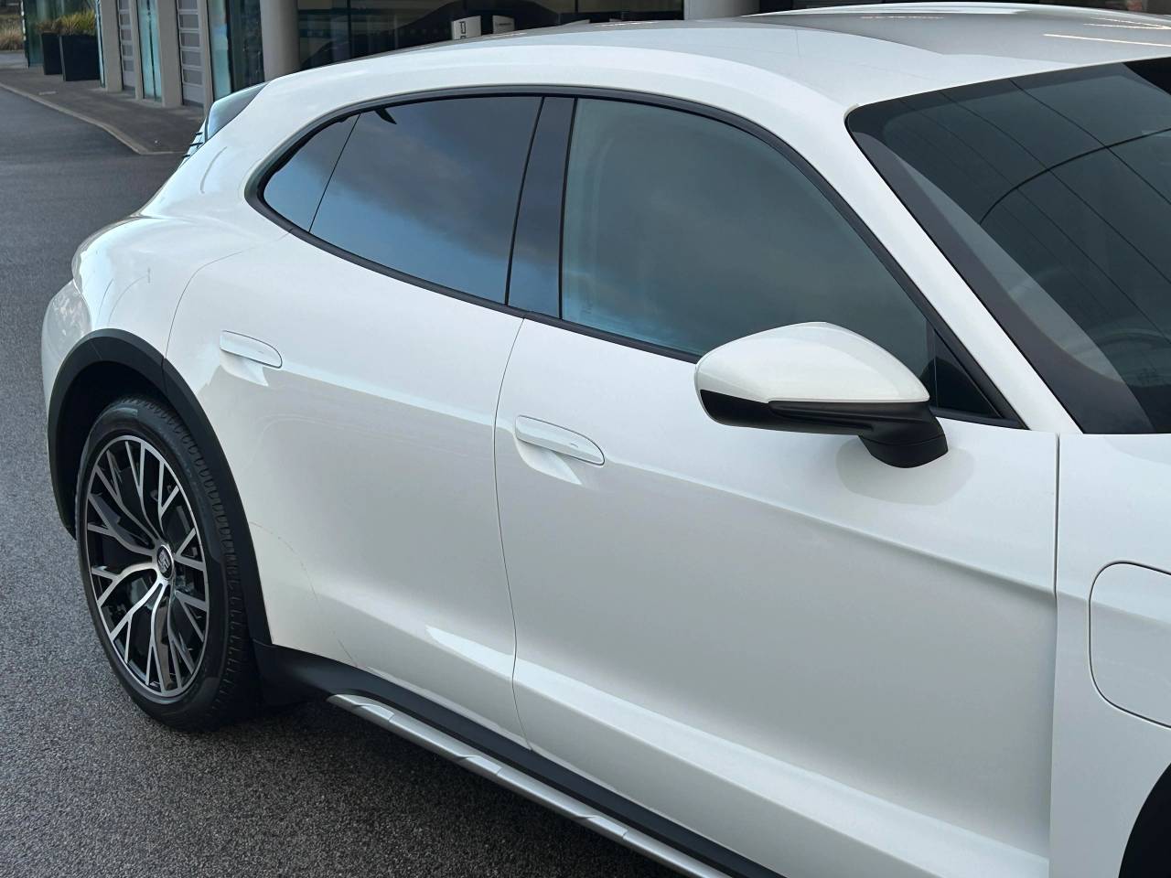 Used Porsche Taycan 2021 for sale - 77346379: Photo 12