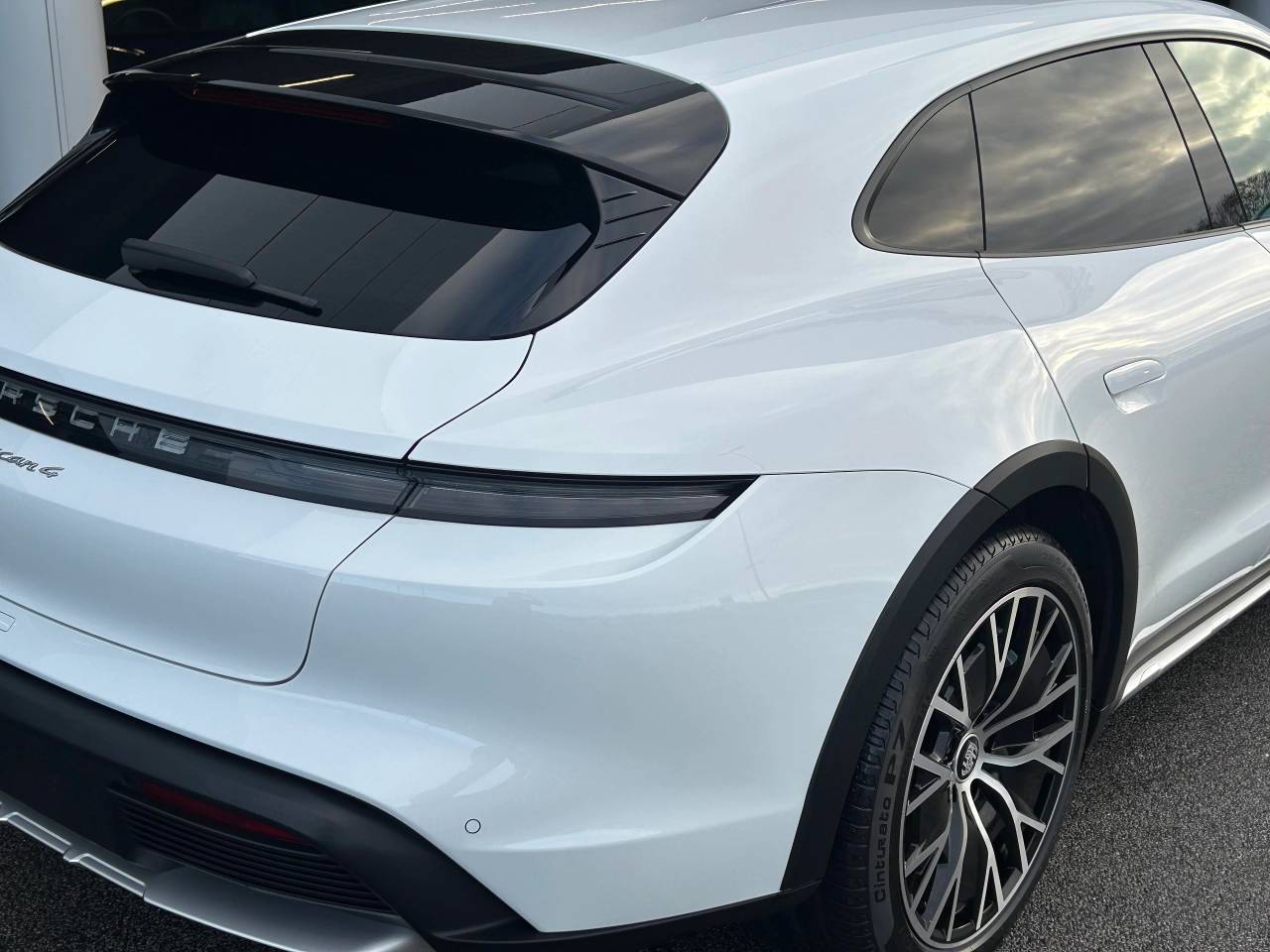 Used Porsche Taycan 2021 for sale - 77346379: Photo 13