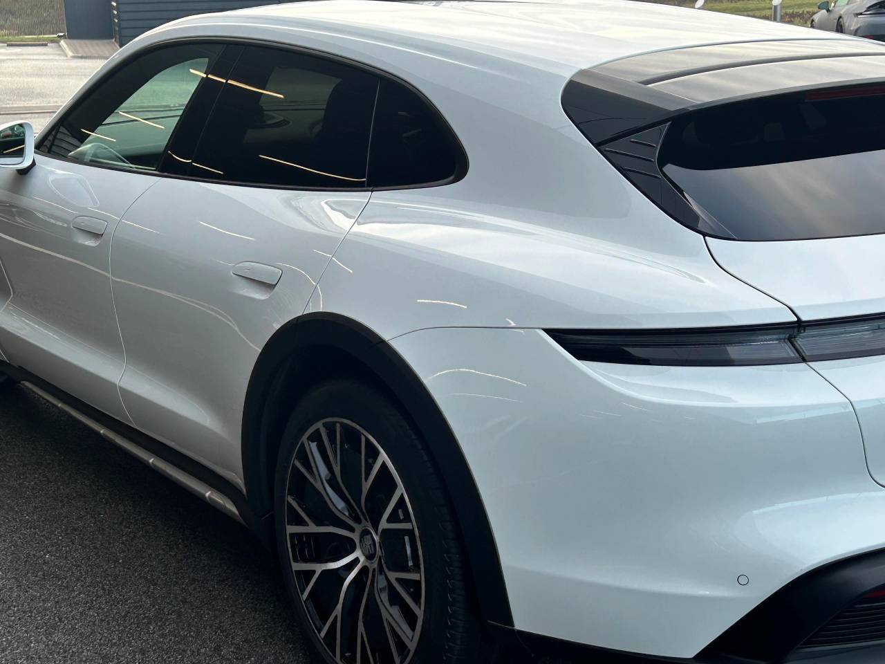 Used Porsche Taycan 2021 for sale - 77346379: Photo 20