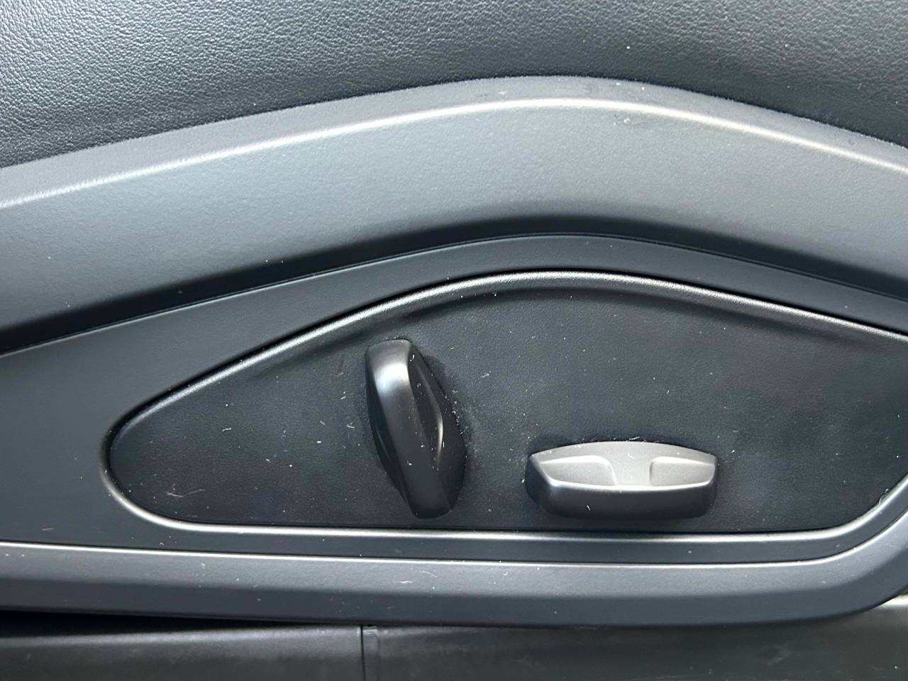 Used Porsche Taycan 2021 for sale - 77346379: Photo 31