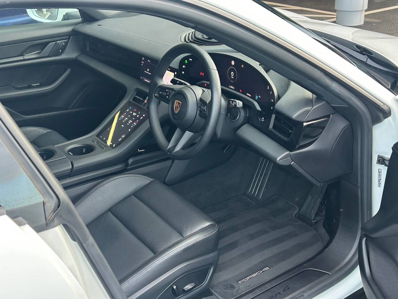 Used Porsche Taycan 2021 for sale - 77346379: Photo 37