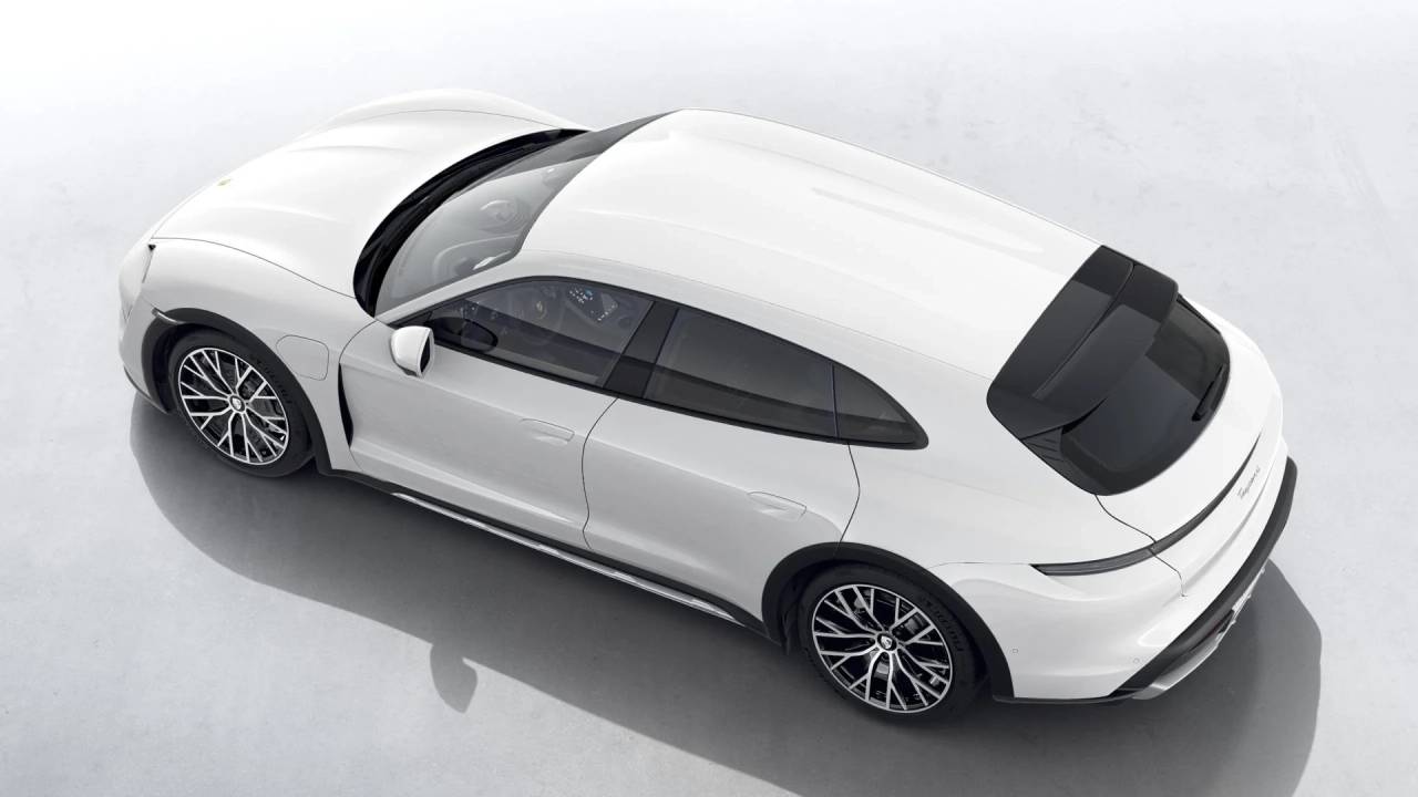 Used Porsche Taycan 2021 for sale - 77346379: Photo 4