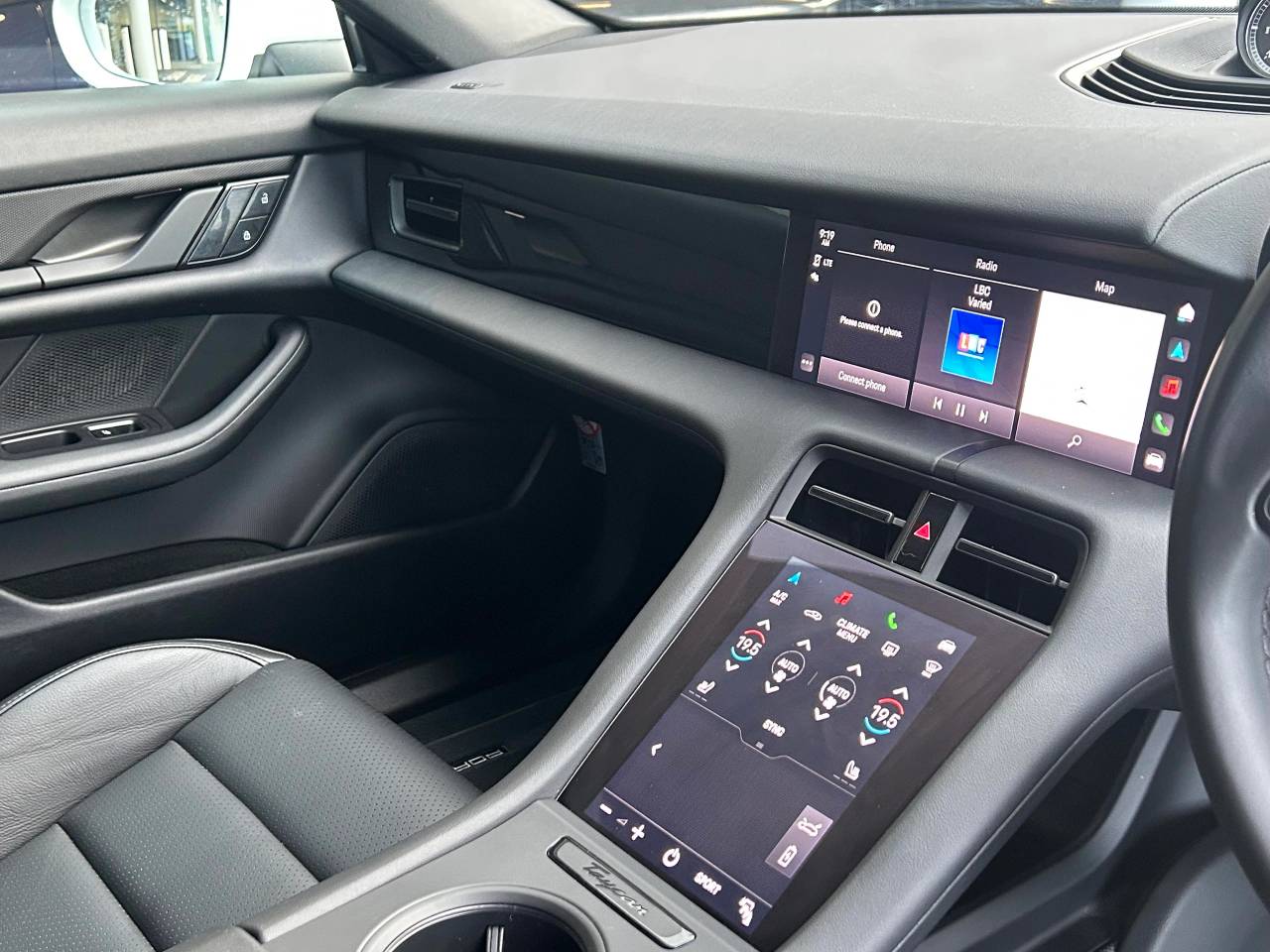 Used Porsche Taycan 2021 for sale - 77346379: Photo 45