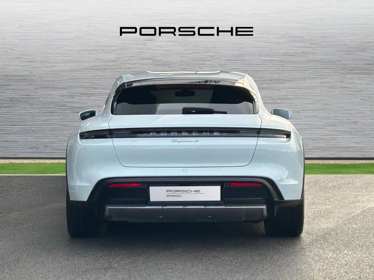 Used Porsche Taycan 2021 for sale - 77346379: Photo 8