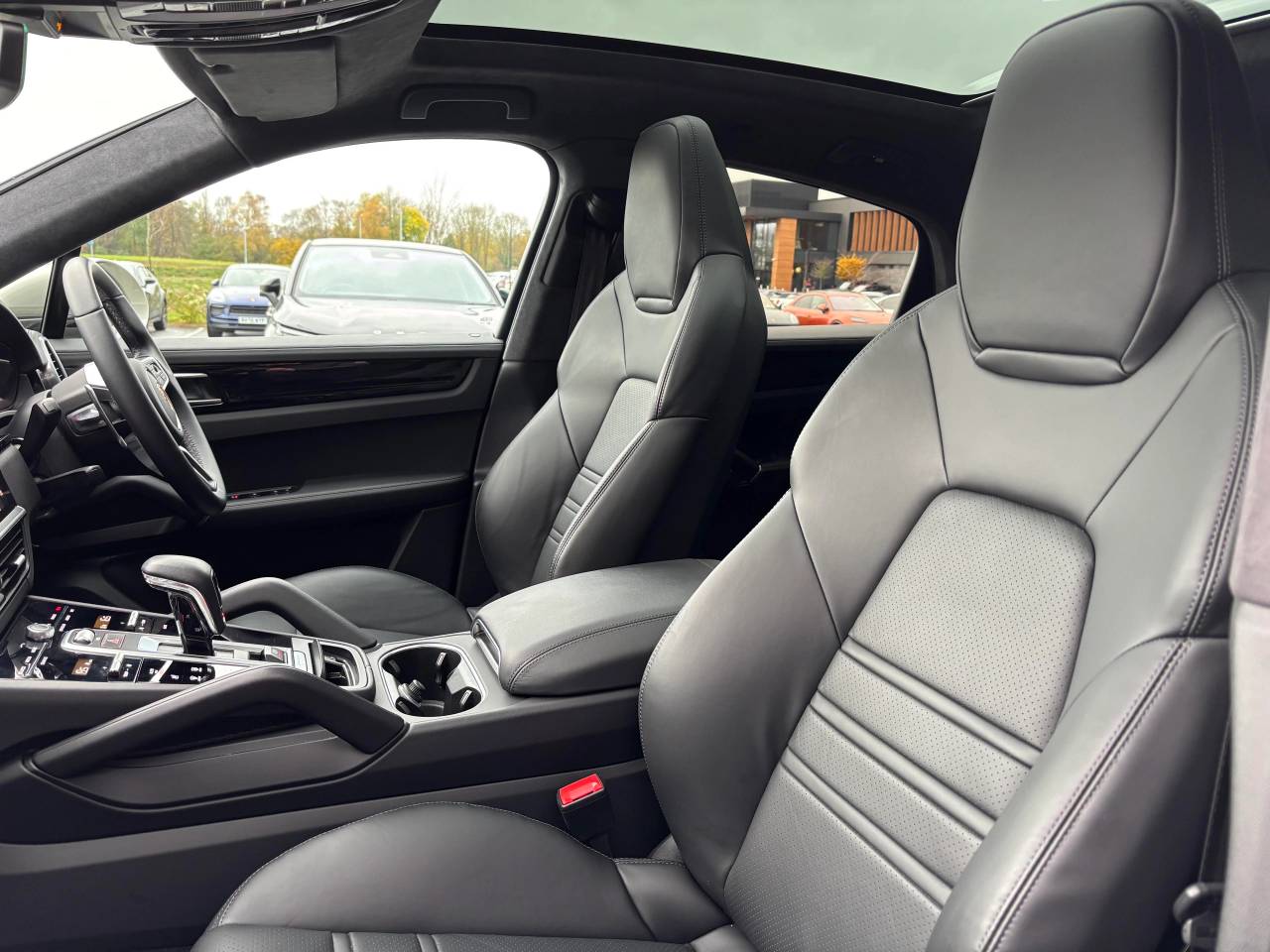 Used Porsche Cayenne 2023 for sale - 77177603: Photo 16