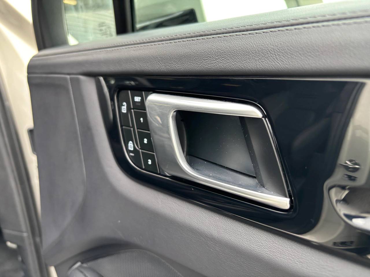 Used Porsche Cayenne 2023 for sale - 77177603: Photo 34