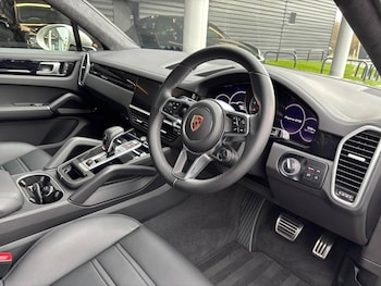Used Porsche Cayenne 2023 for sale - 77177603: Photo