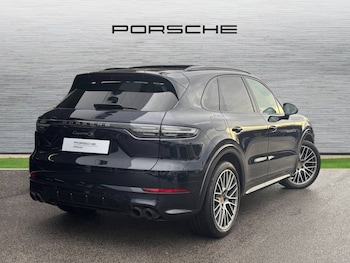 Used Porsche Cayenne 2022 for sale - 77177304: Photo
