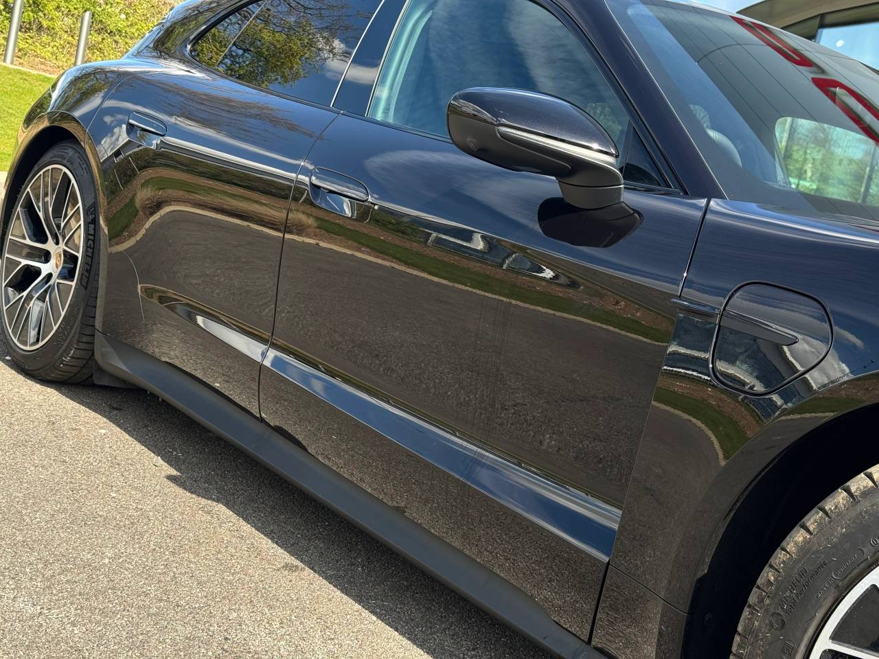 Used Porsche Taycan 2025 for sale - 77177718: Photo 18