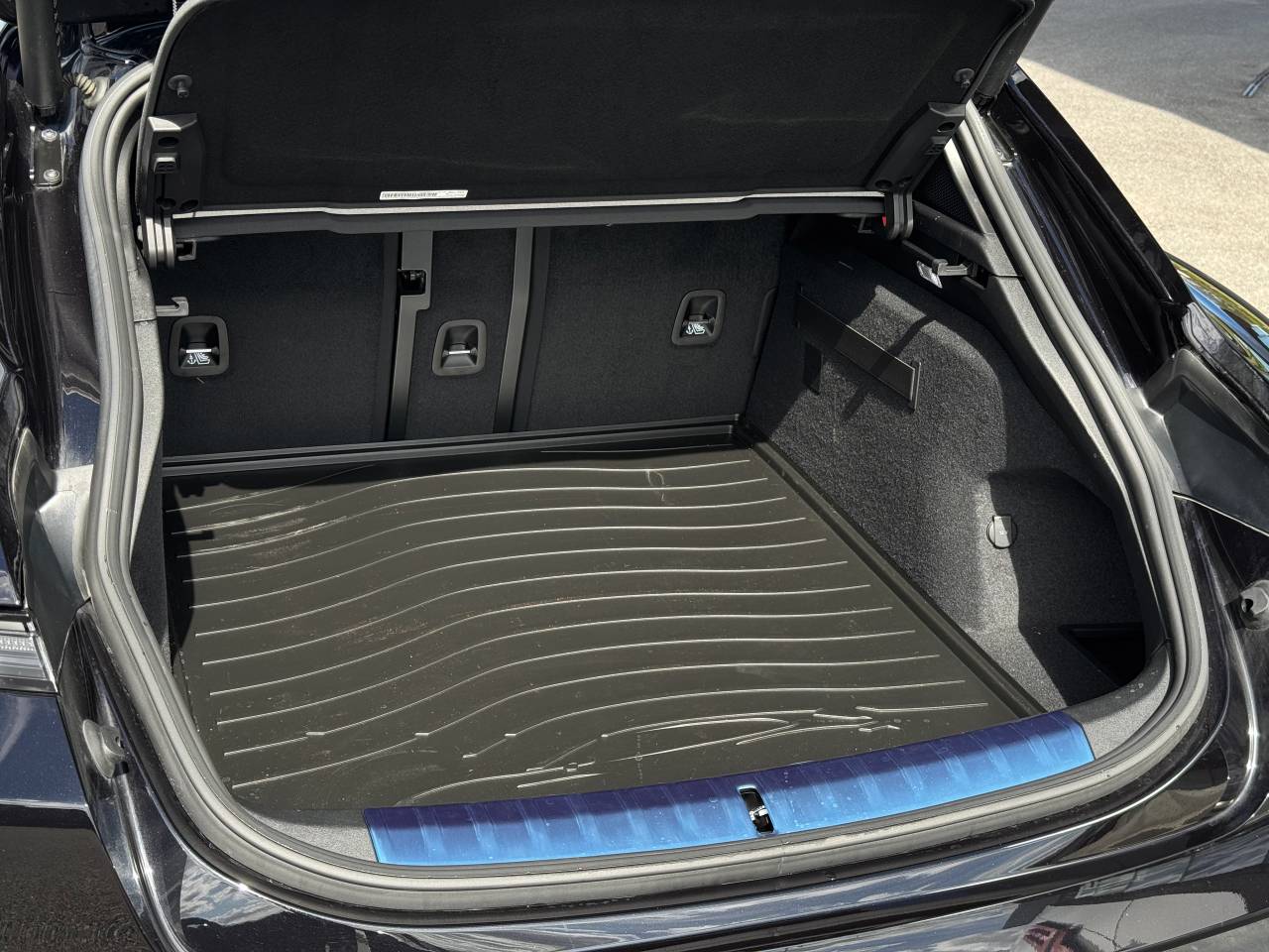 Used Porsche Taycan 2025 for sale - 77177718: Photo 23