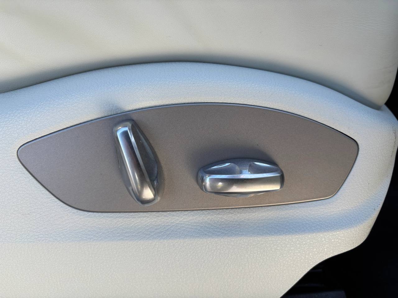 Used Porsche Macan 2024 for sale - 76716720: Photo 21