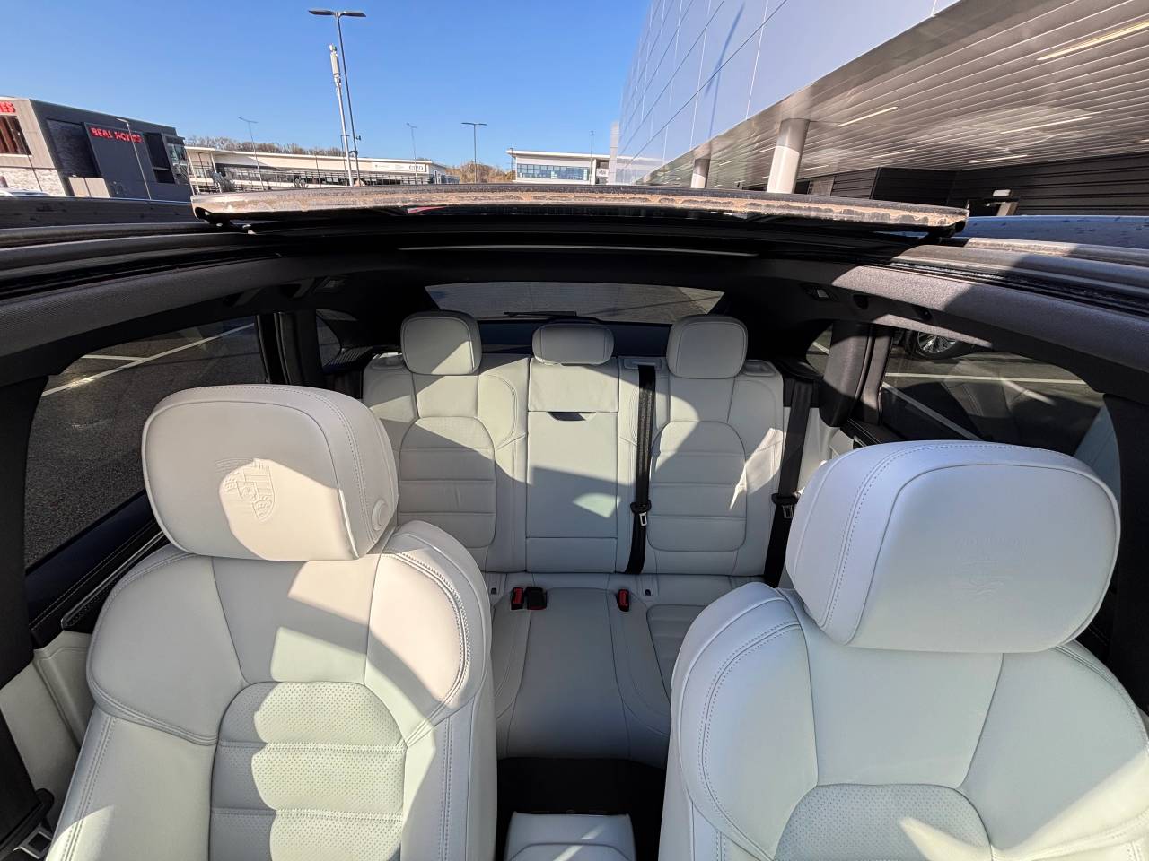 Used Porsche Macan 2024 for sale - 76716720: Photo 22