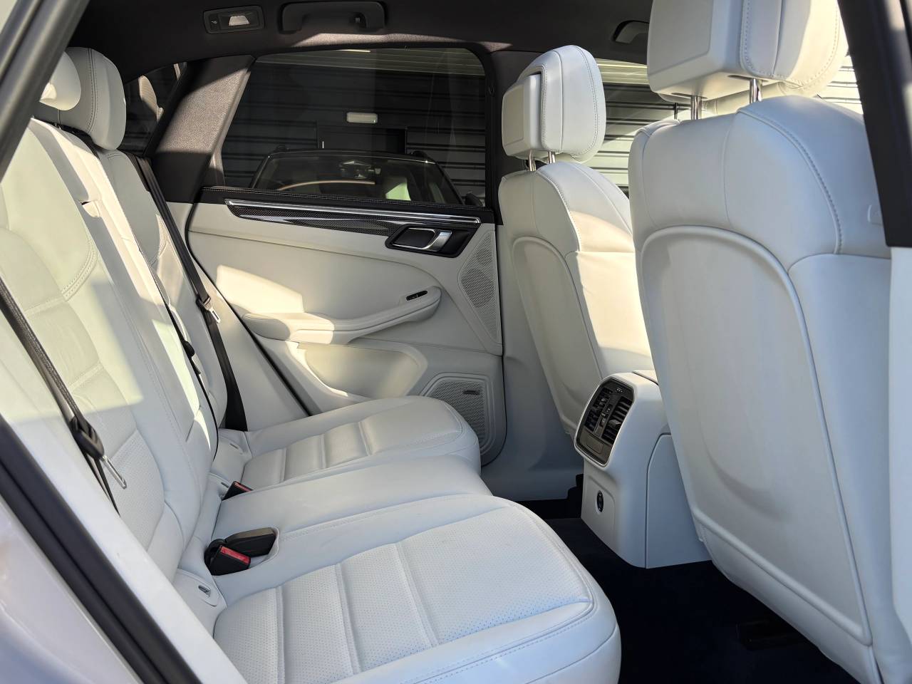 Used Porsche Macan 2024 for sale - 76716720: Photo 31