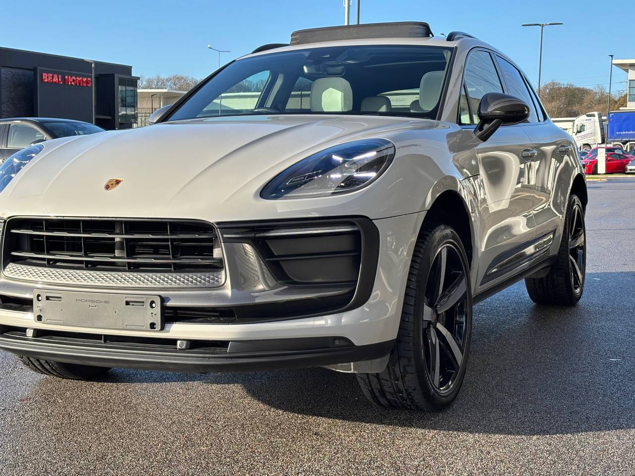 Used Porsche Macan 2024 for sale - 76716720: Photo 8