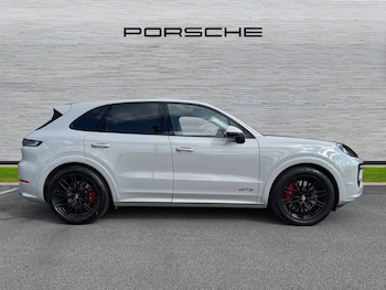 Used Porsche Cayenne 2024 for sale - 77826210: Photo