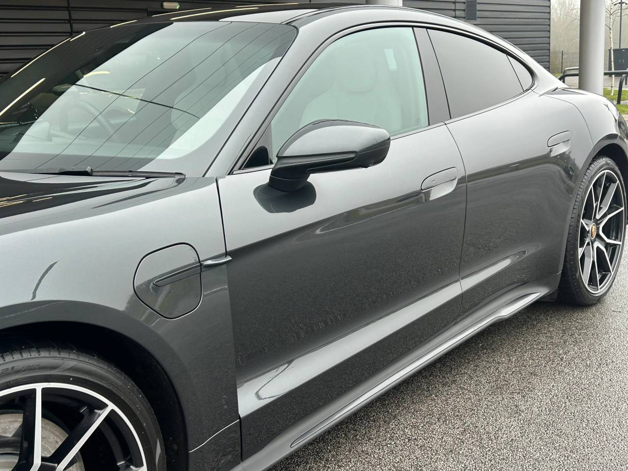 Used Porsche Taycan 2024 for sale - 77512226: Photo 12