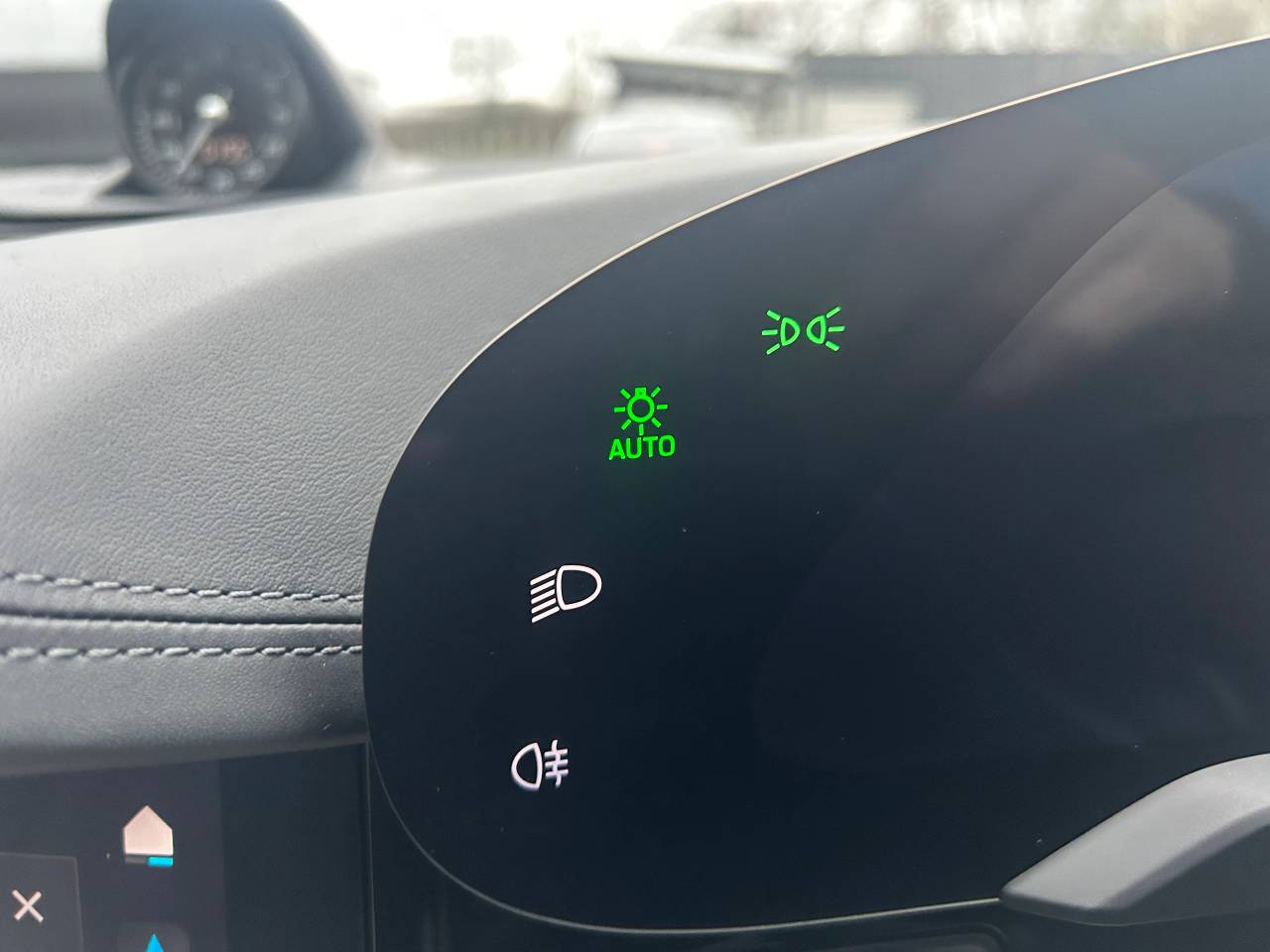 Used Porsche Taycan 2024 for sale - 77512226: Photo 40