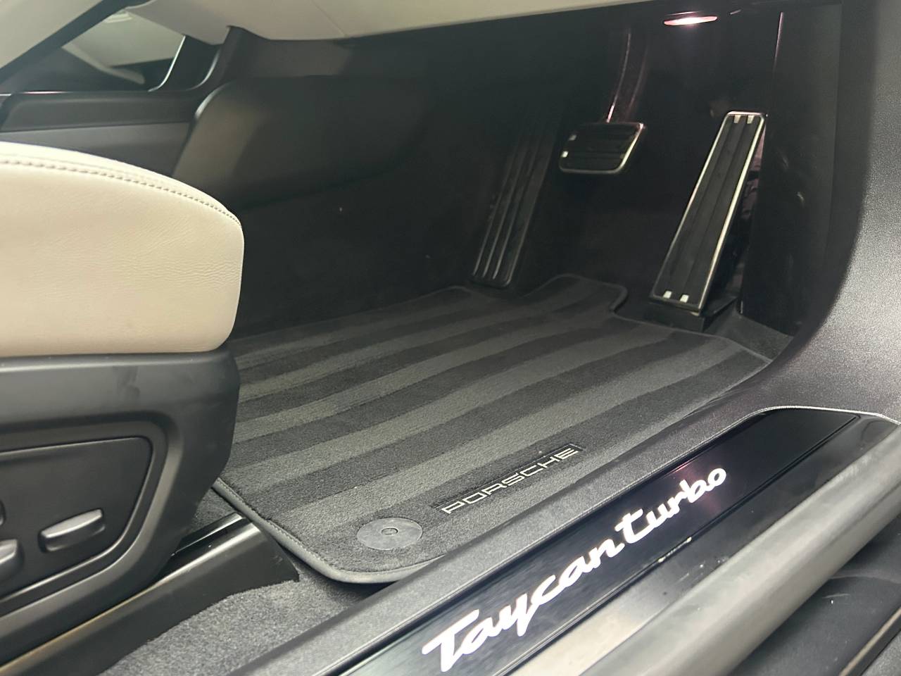 Used Porsche Taycan 2024 for sale - 77512226: Photo 45