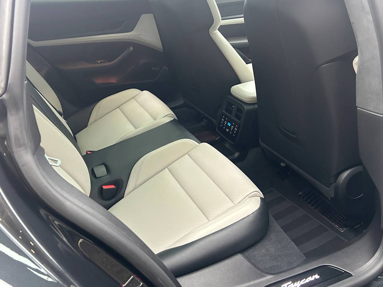 Used Porsche Taycan 2024 for sale - 77512226: Photo 50