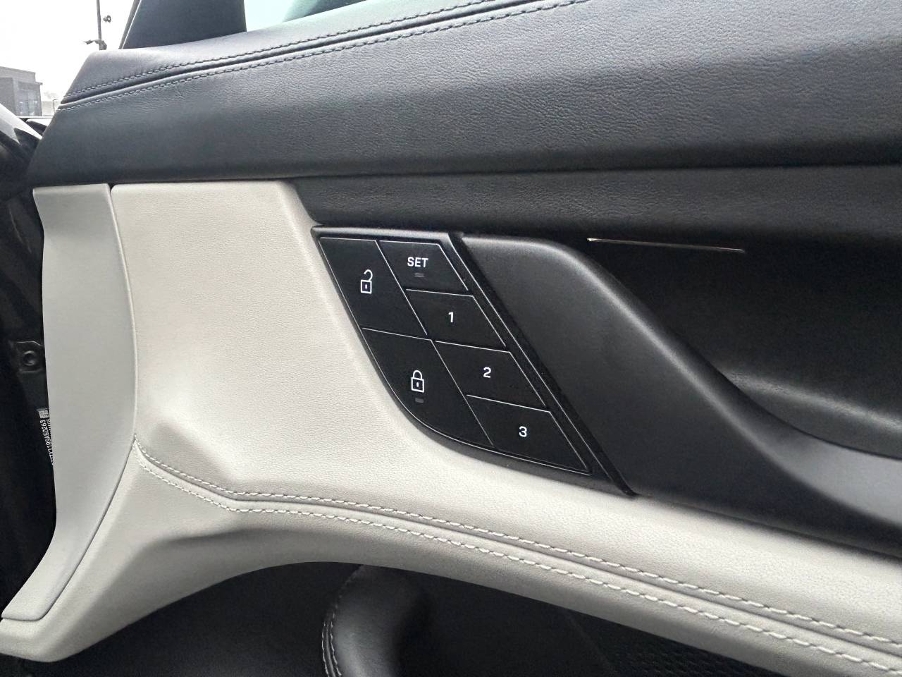 Used Porsche Taycan 2024 for sale - 77512226: Photo 54