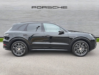 Used Porsche Cayenne 2025 for sale - 79237967: Photo