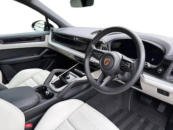 Used Porsche Cayenne 2025 for sale - 79237967: Photo