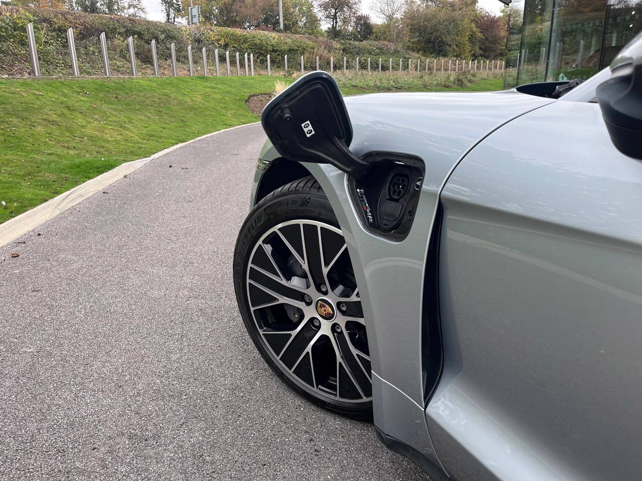 Used Porsche Taycan 2022 for sale - 77177340: Photo 11