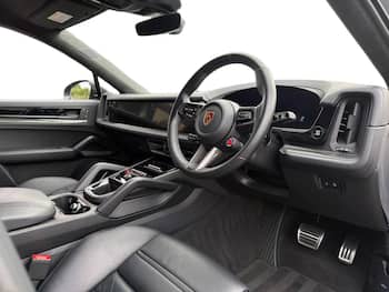 Used Porsche Cayenne 2024 for sale - 79782020: Photo