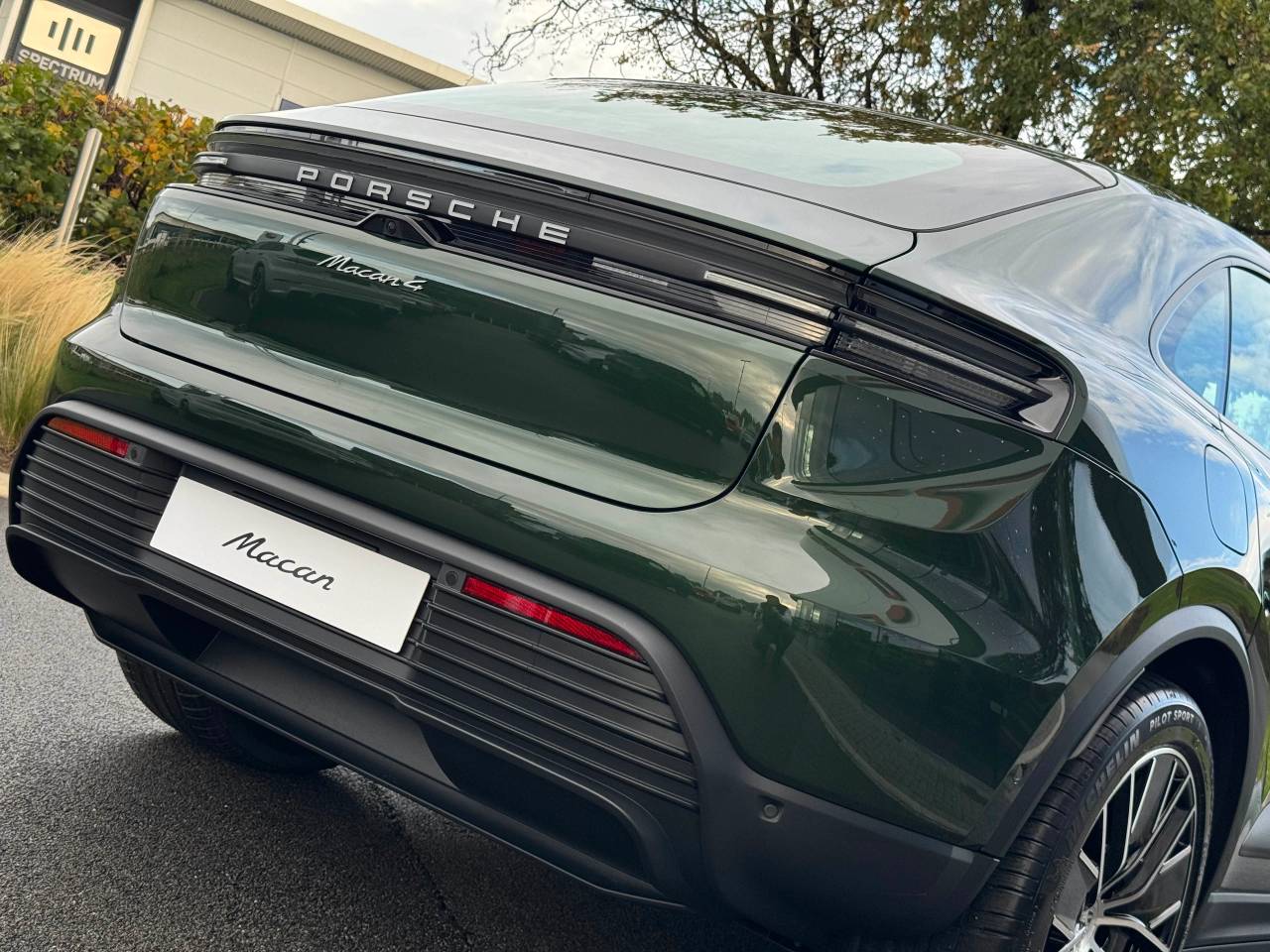 Used Porsche Macan 2025 for sale - 77177322: Photo 11