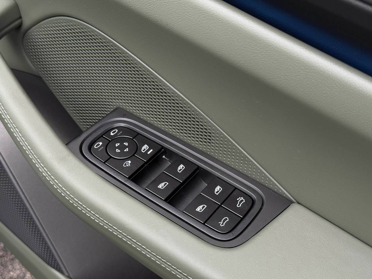 Used Porsche Macan 2025 for sale - 77177322: Photo 34