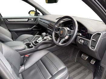 Used Porsche Cayenne 2023 for sale - 79146896: Photo