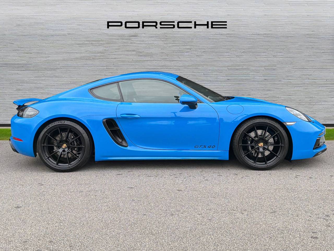 Used Porsche 718 Cayman 2025 for sale - 78008581: Photo 2