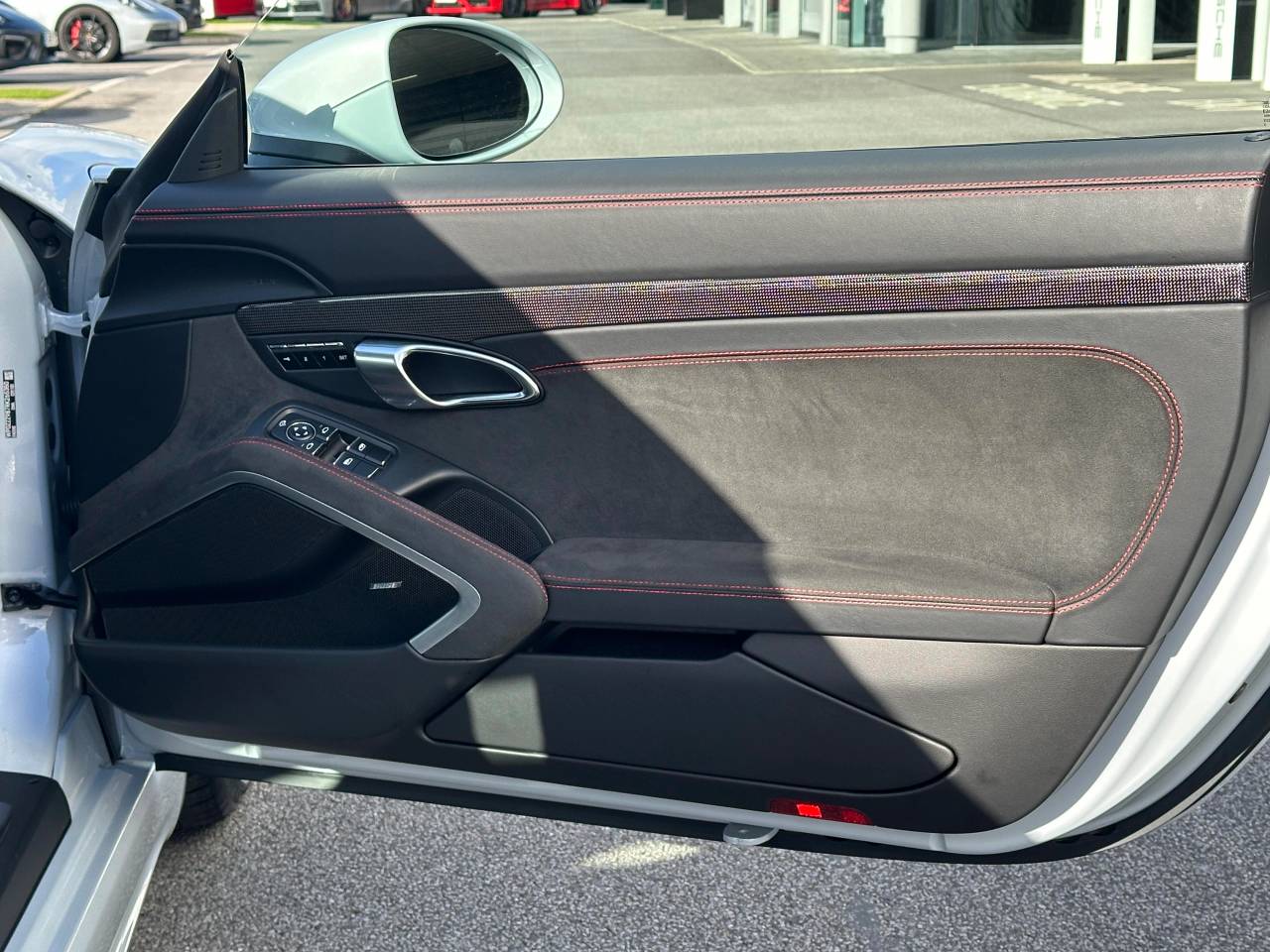 Used Porsche Cayman 2023 for sale - 77177542: Photo 26