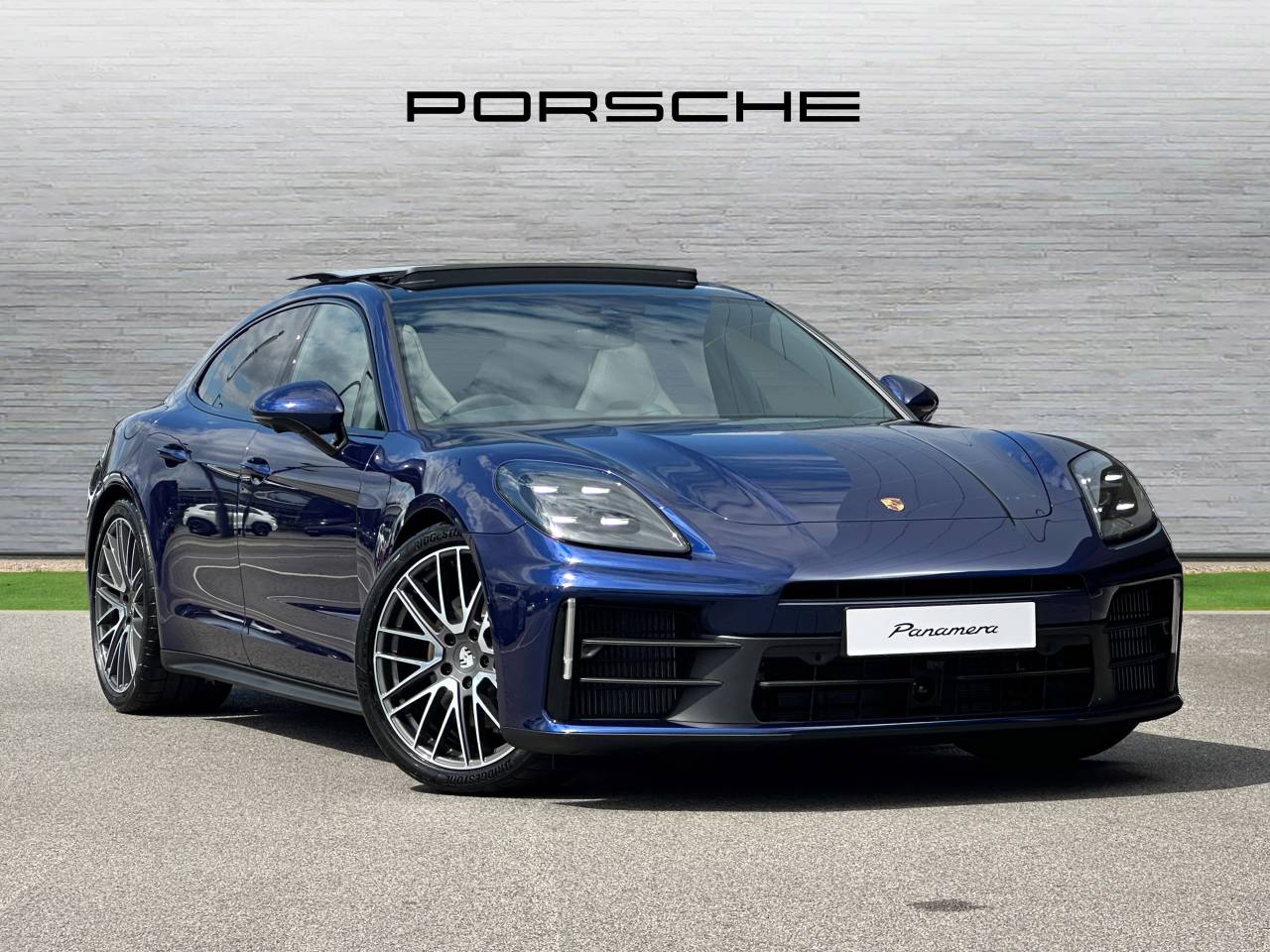 Used Porsche Panamera 2025 for sale - 76609240: Photo 1