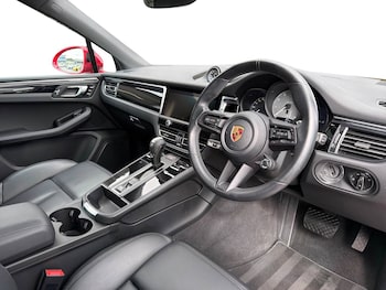 Used Porsche Macan 2023 for sale - 79170569: Photo